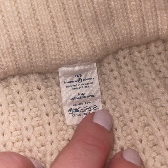 Lululemon falling freely neck warmer scarf - Picture 9 of 9